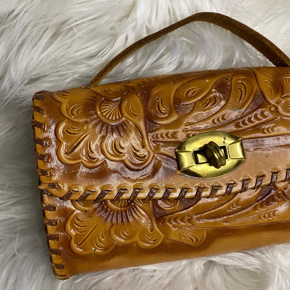 1970s Handcrafted Tan Real Leather Mini Clutch - Picture 3 of 8